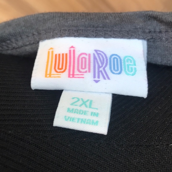 LuLaRoe Randy 3/4 Top - Picture 3 of 3